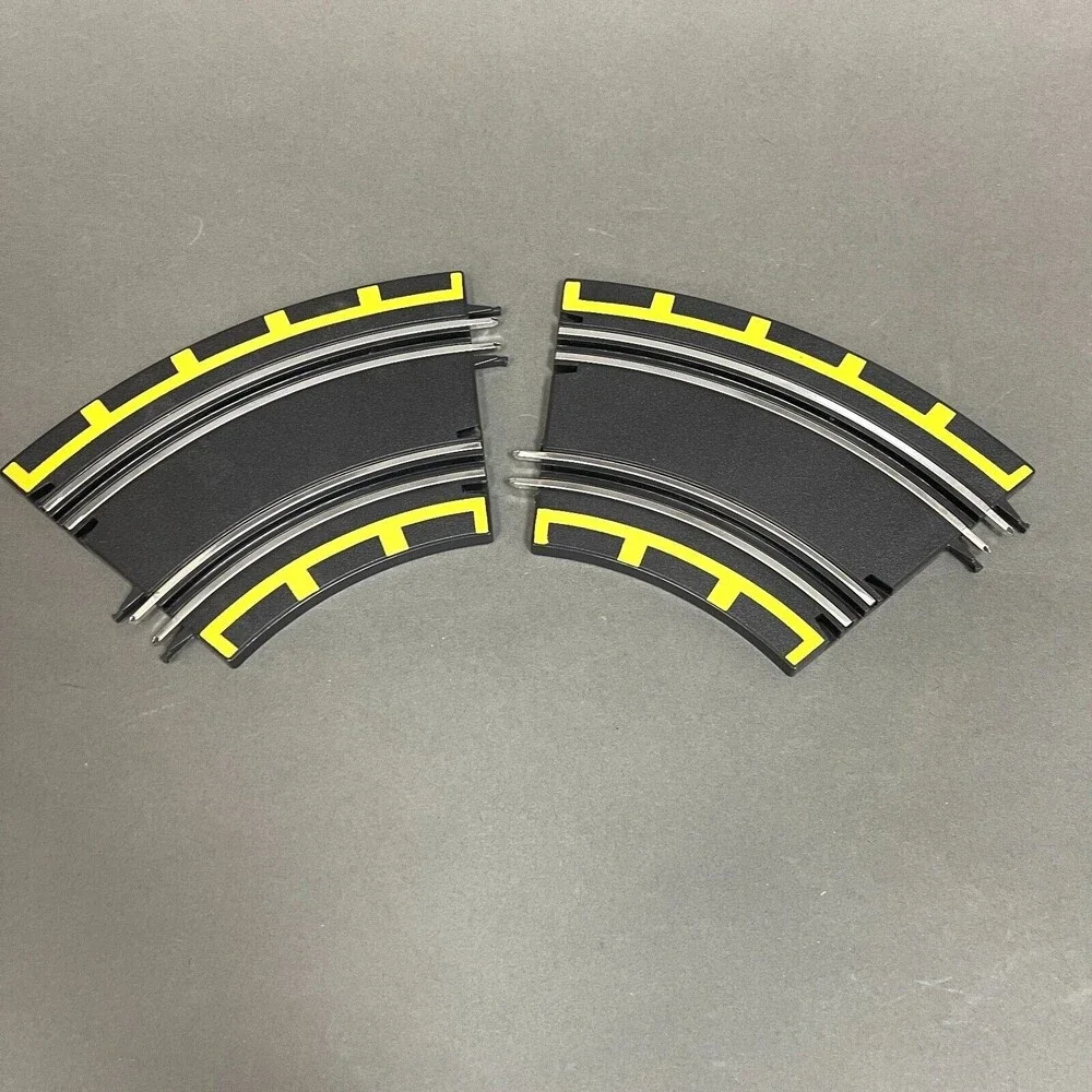 Fast Lane 2015 Toys R Us Car Curved Tracks Replacement Add-on Parts Lot of 2‎